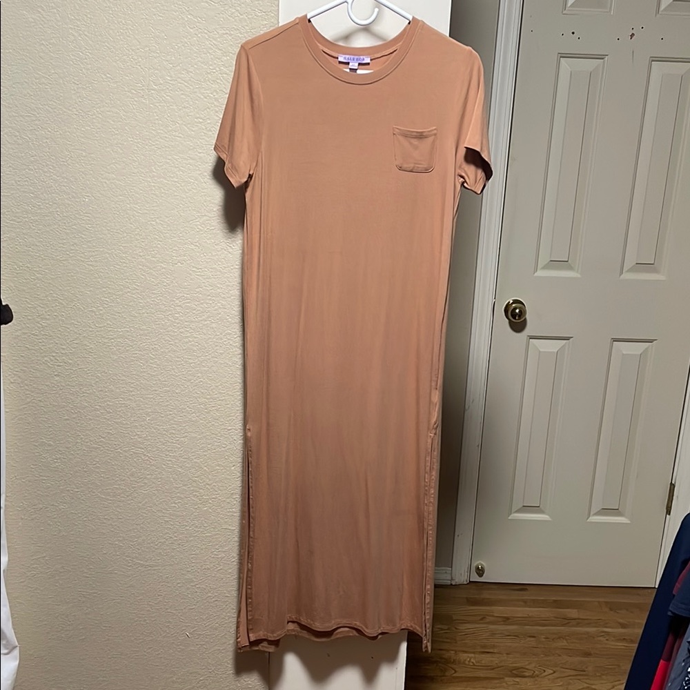 Hale Bob Tan Sheath Midi Dress Short Sleeve Crew Neck